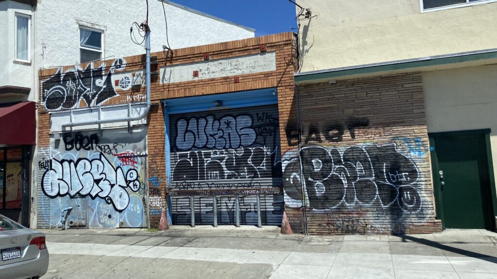 OAKLAND Graffiti