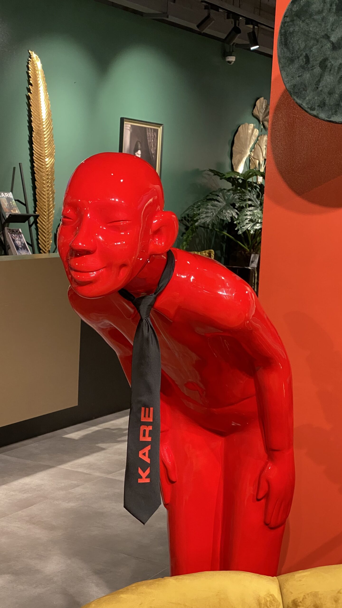 KARE red statue